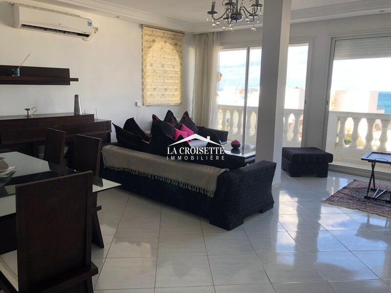 Etage de villa meublé S+3 vue sur mer à La Marsa